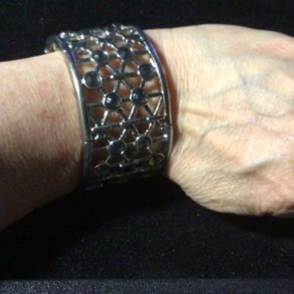 💎★❦꒒ik୧⌵♡⌵N୧w❦★ AUCTION PRICE👩🏻‍⚖️ Vintage Rhinestone Bracelet - Picture 1 of 3